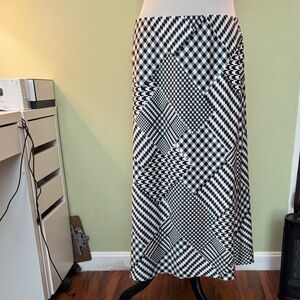 NWOT Ann Taylor Black and White Checkered Maxi Skirt XL